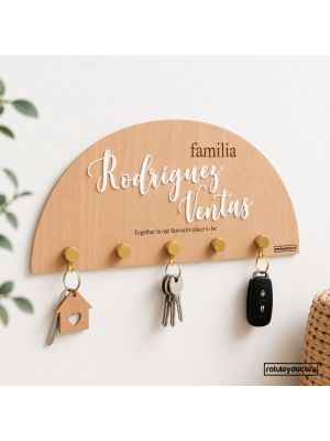 Cuelga llaves personalizado de madera de haya con apellidos de la familia y cinco ganchos dorados para la entrada del hogar