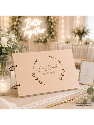 Libro de firmas de boda personalizado en madera con nombres y fecha grabados a láser, diseño con cenefa floral